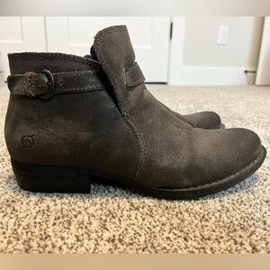 Women’s Born Grey Ankle Leather Boots Size 9.5